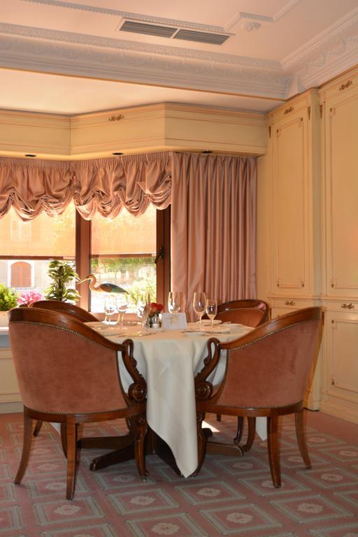 Hotel Forum Martigny Екстер'єр фото
