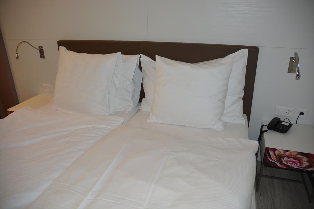 Hotel Forum Martigny Екстер'єр фото